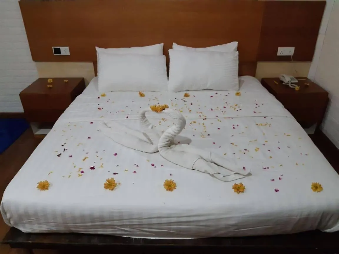 Luxor Empire Hotel Pantai Cenang